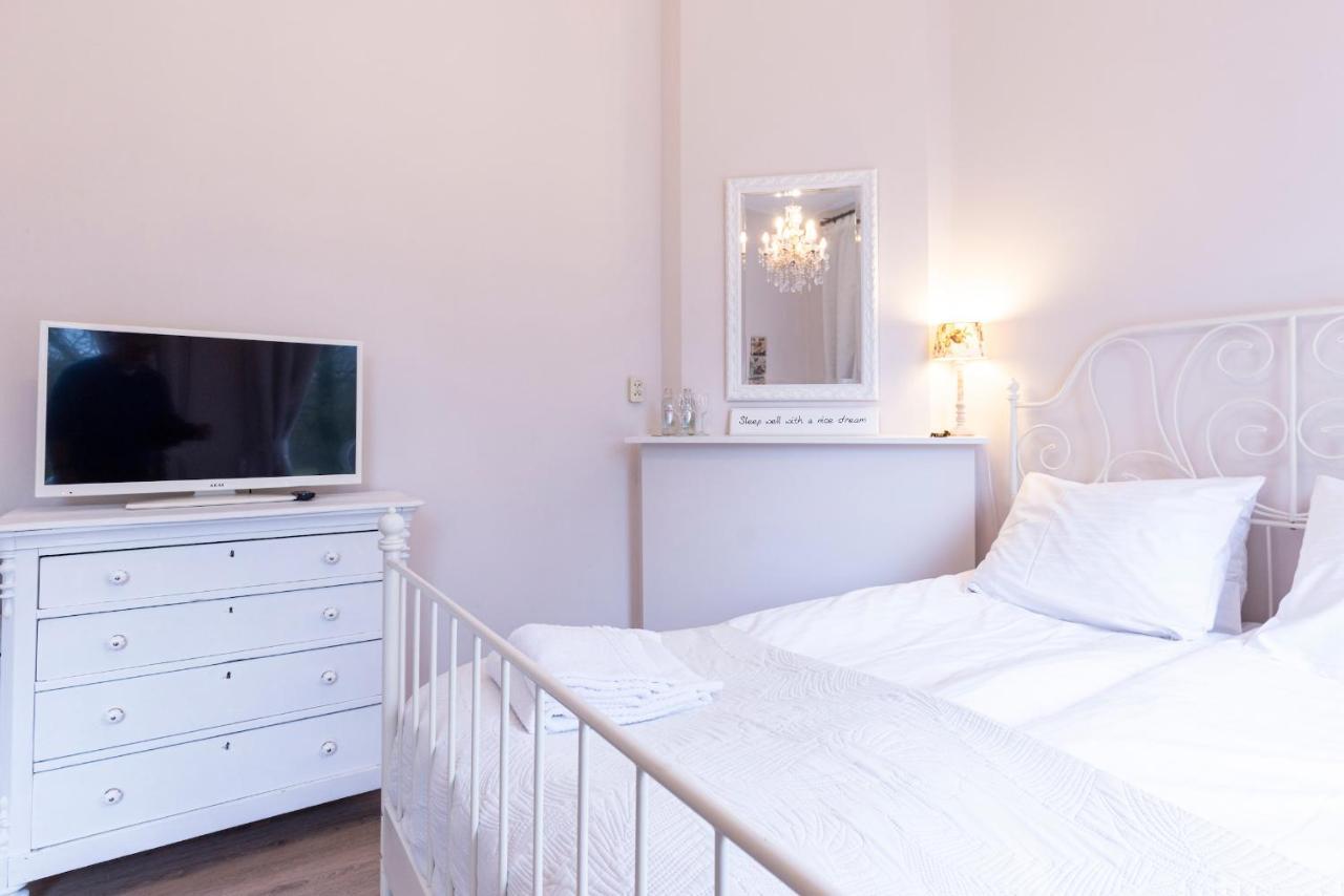 Bed & Breakfast Rijsterbosch Bagian luar foto